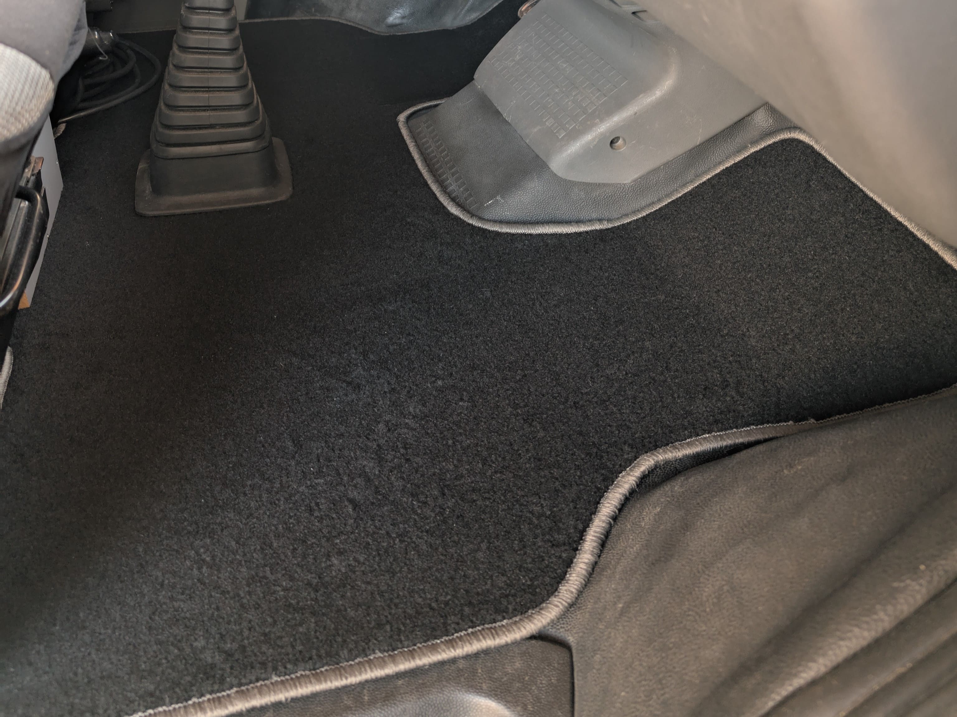 Fußmatten passend für VW T4 Typ 70, 7D Schaltgetriebe 2-Sitzer (Baujahr 1990 - 2003)