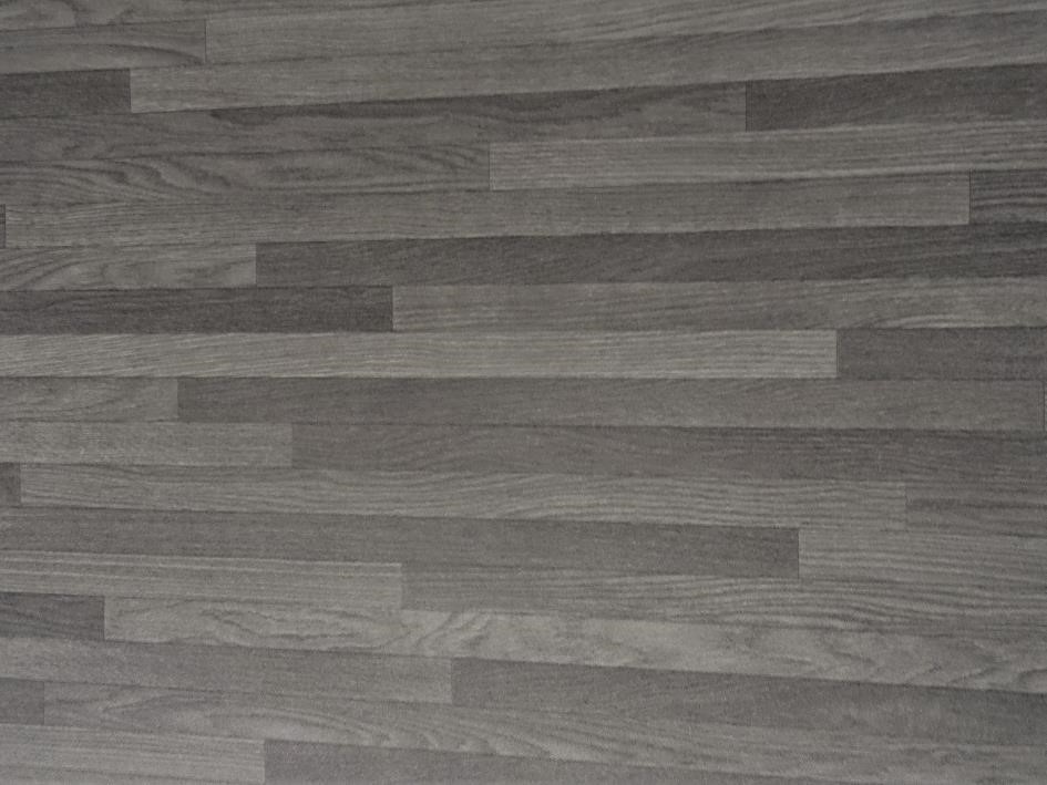 PVC in grauer, schmaler Holz-Optik 4