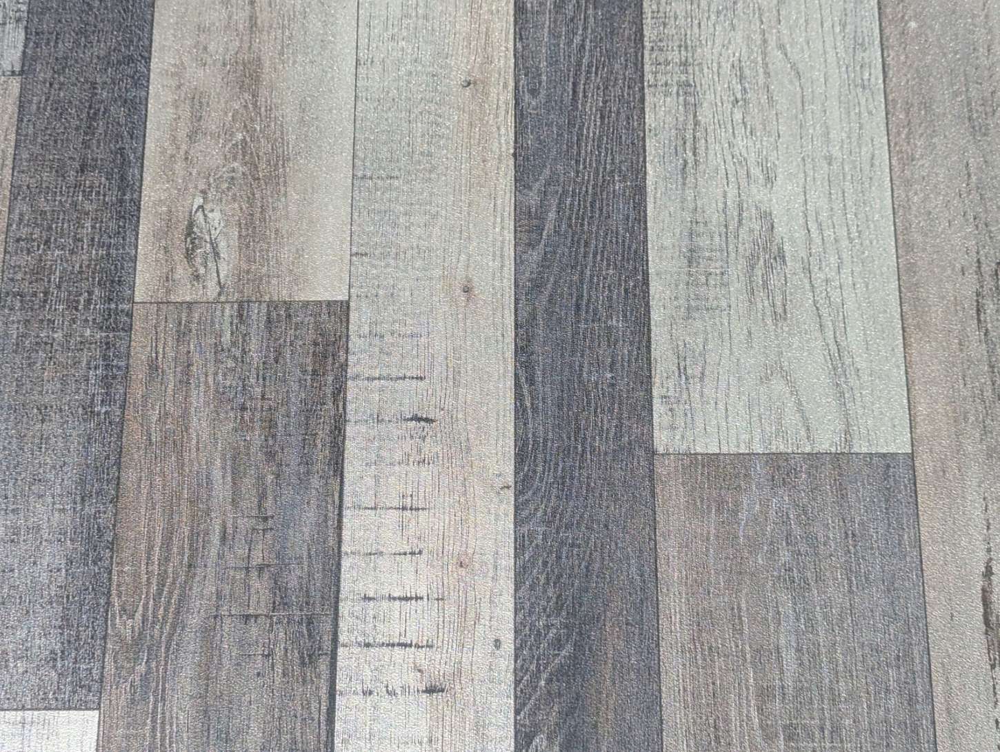 PVC Bodenbelag Vinylboden mit natürlicher Holzstruktur in Vintage Landhausstil