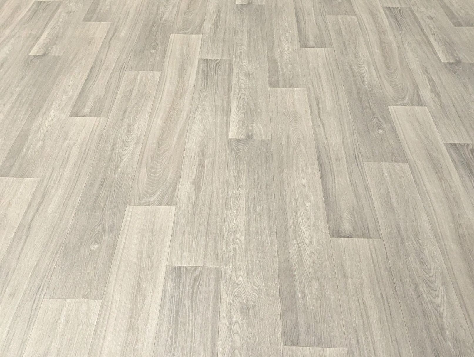 PVC Bodenbelag Vinylboden in skandinavischer Holzoptik – heller Designboden in Eichenoptik