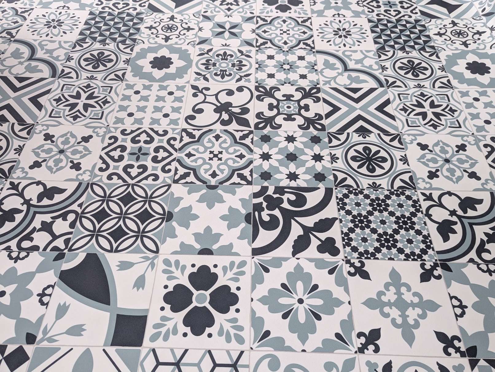 PVC Bodenbelag Vinylboden in Retro Patchwork Fliesen Muster