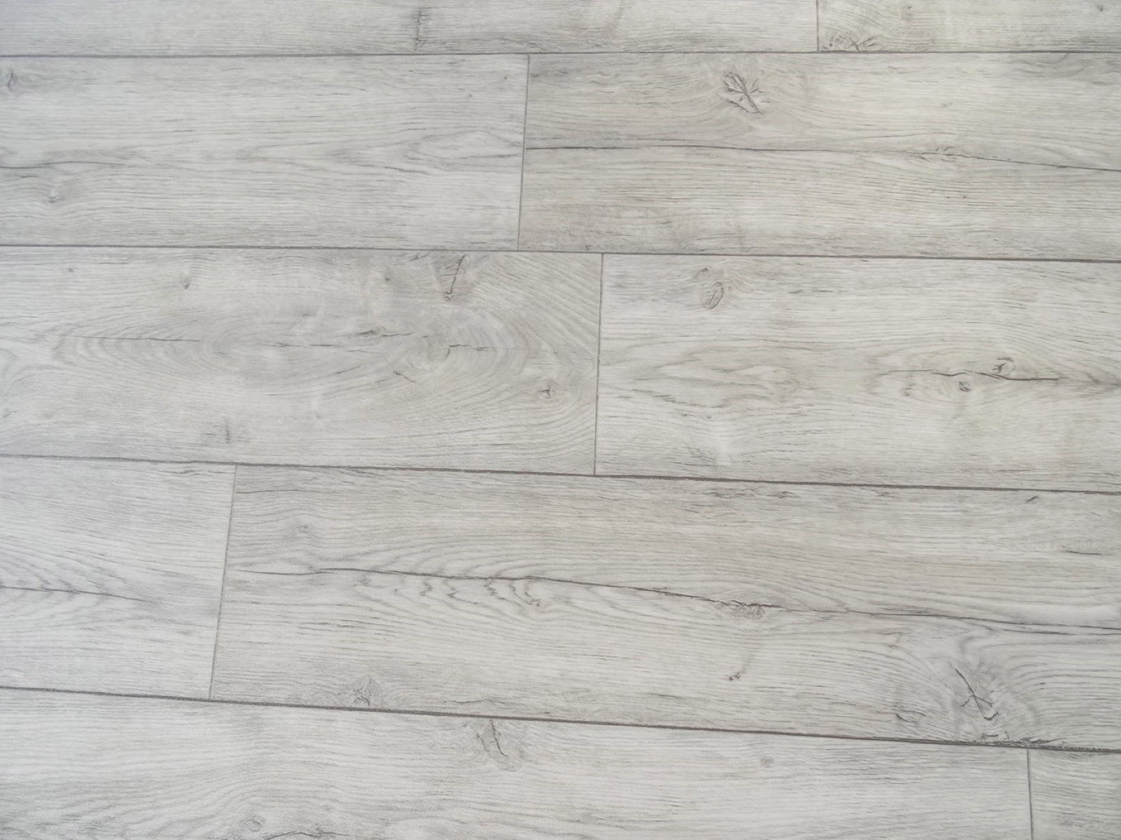 PVC Bodenbelag Vinylboden in moderner Eichenholzoptik mit natürlicher Maserung