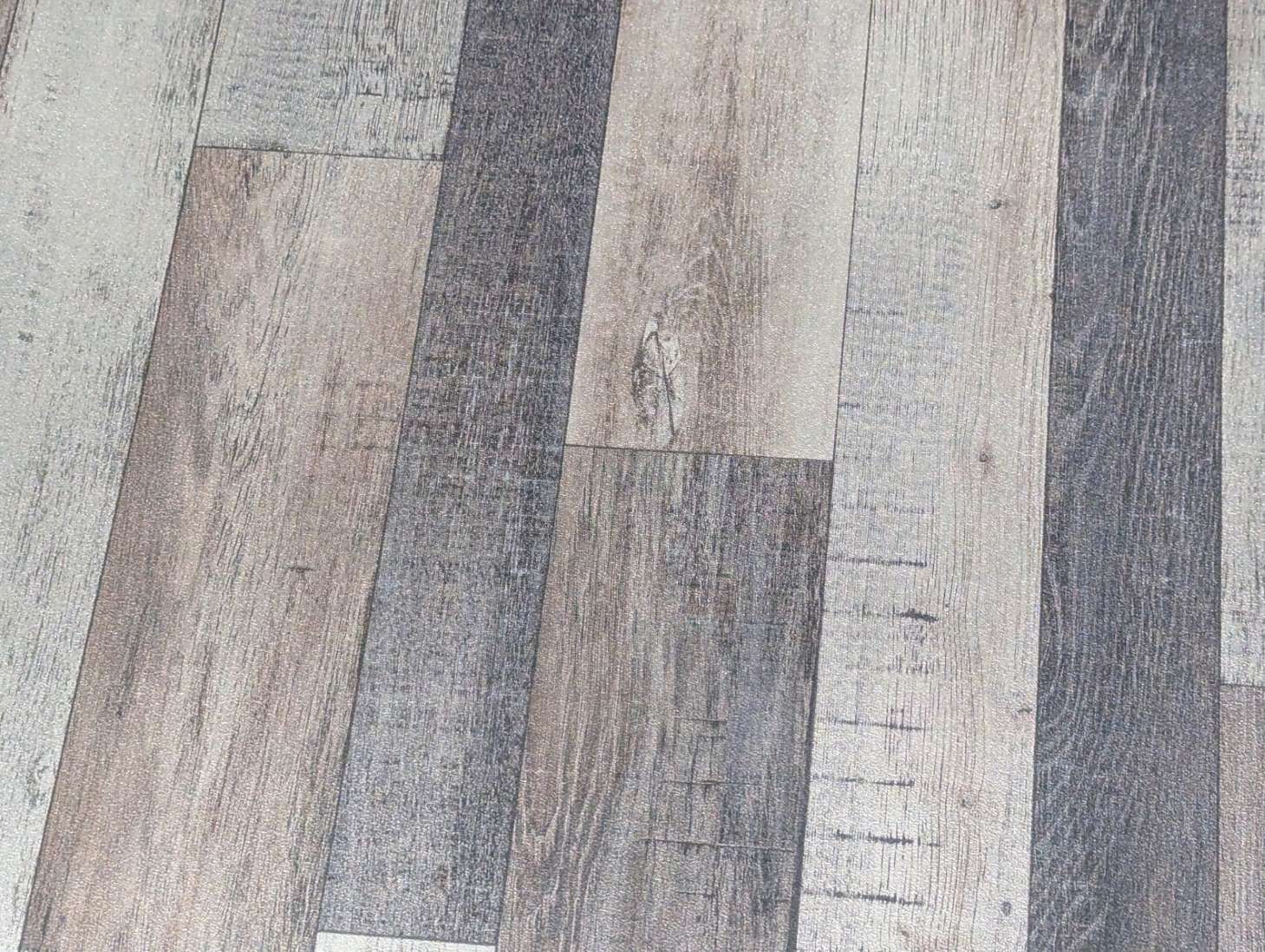 PVC Bodenbelag Vinylboden mit natürlicher Holzstruktur in Vintage Landhausstil