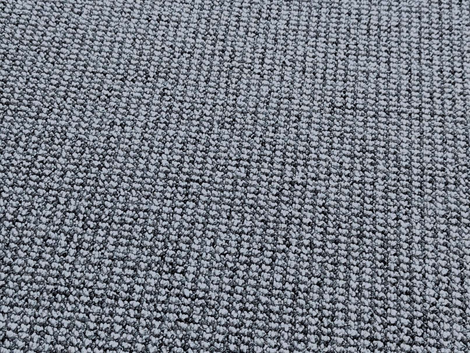 Teppichboden/ Bodenbelag in robuster Schlingenware grau für den Wohnbereich