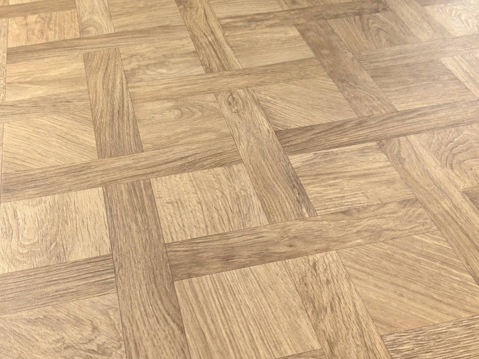 PVC Bodenbelag in geflochtener Holz Art