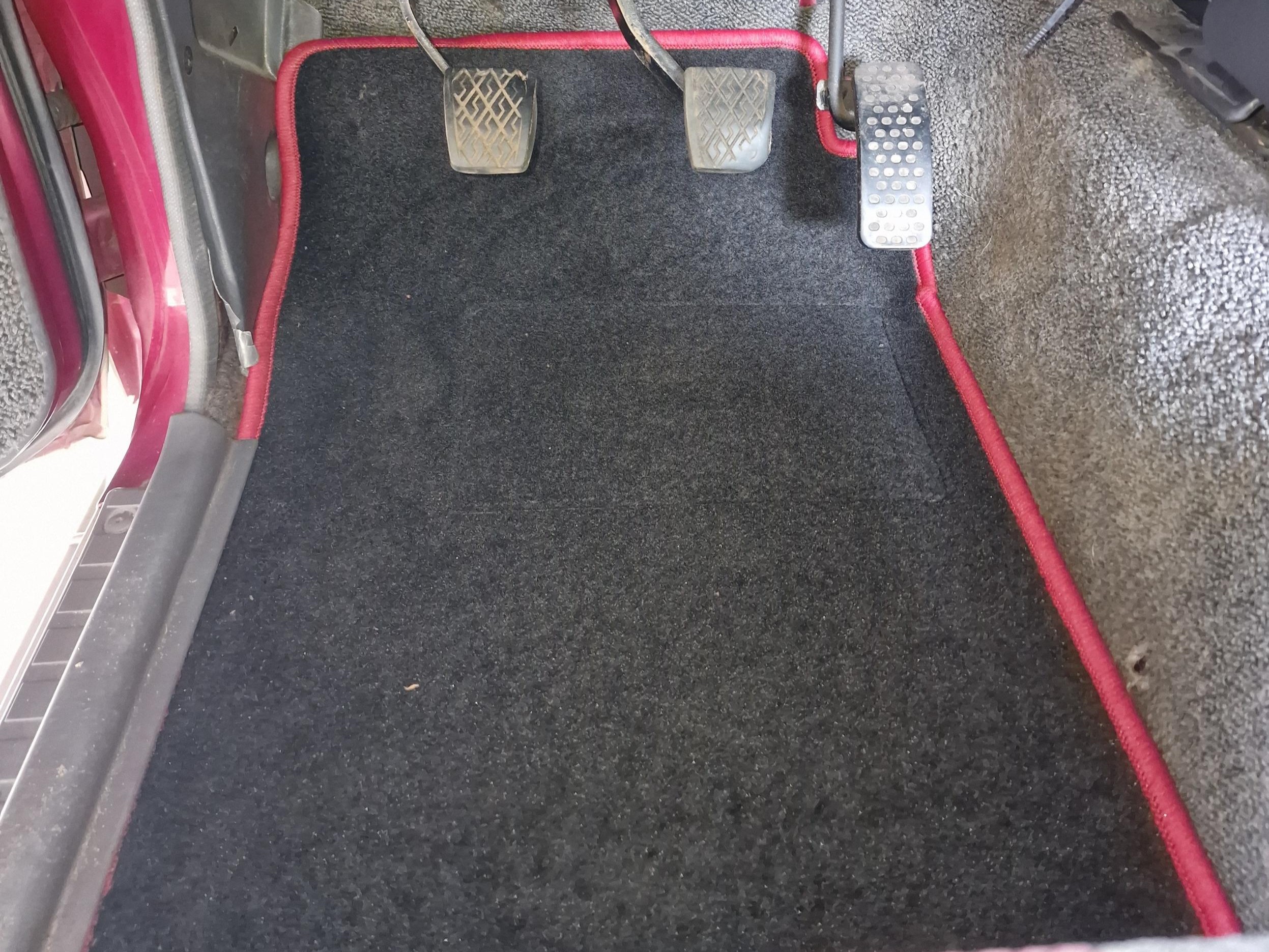 Fußmatten passend für Daihatsu Feroza Typ F300 (Baujahr 1988 - 1999)