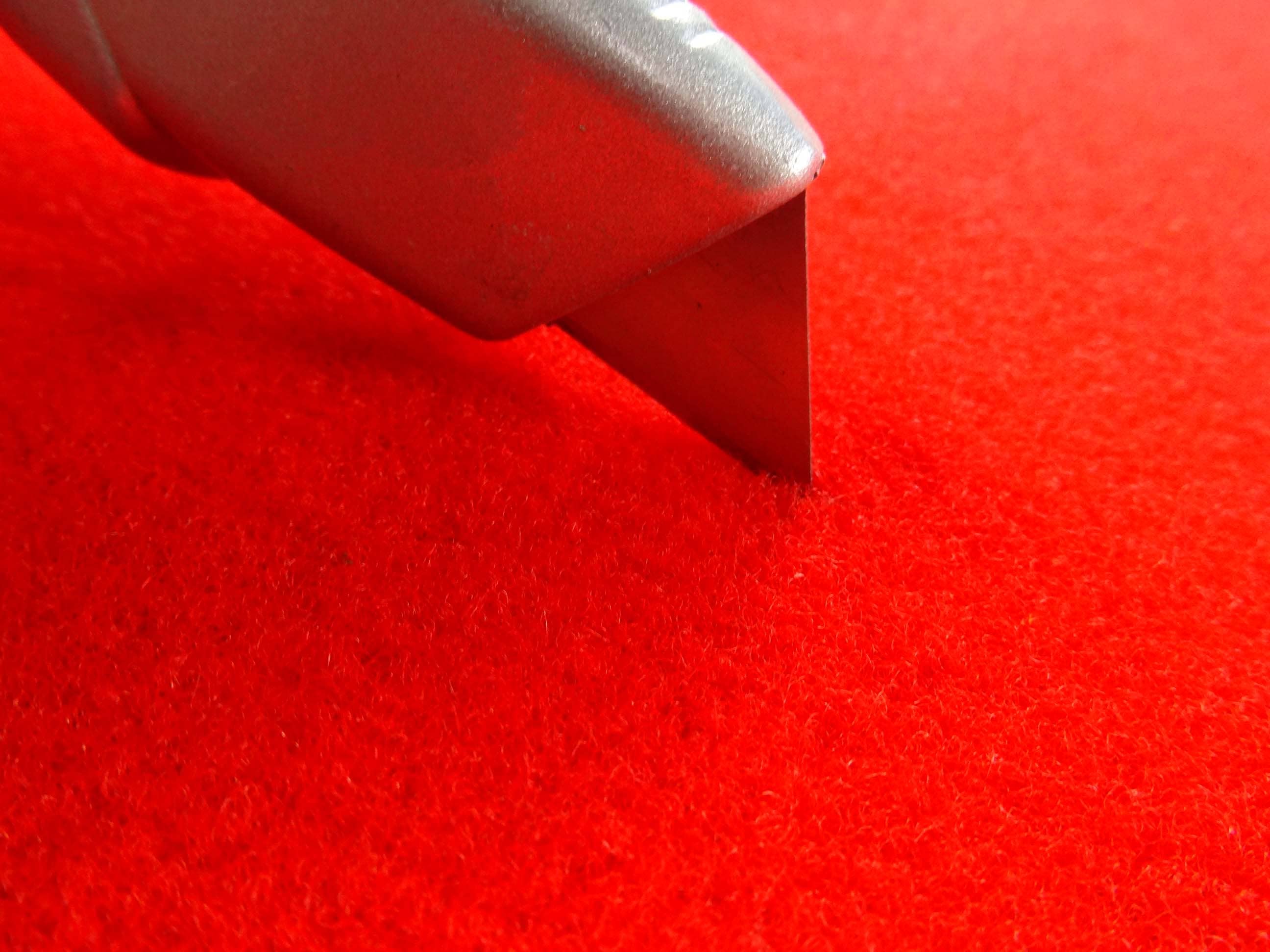 Teppichmesser | Präziser Zuschnitt für PVC & Teppichböden