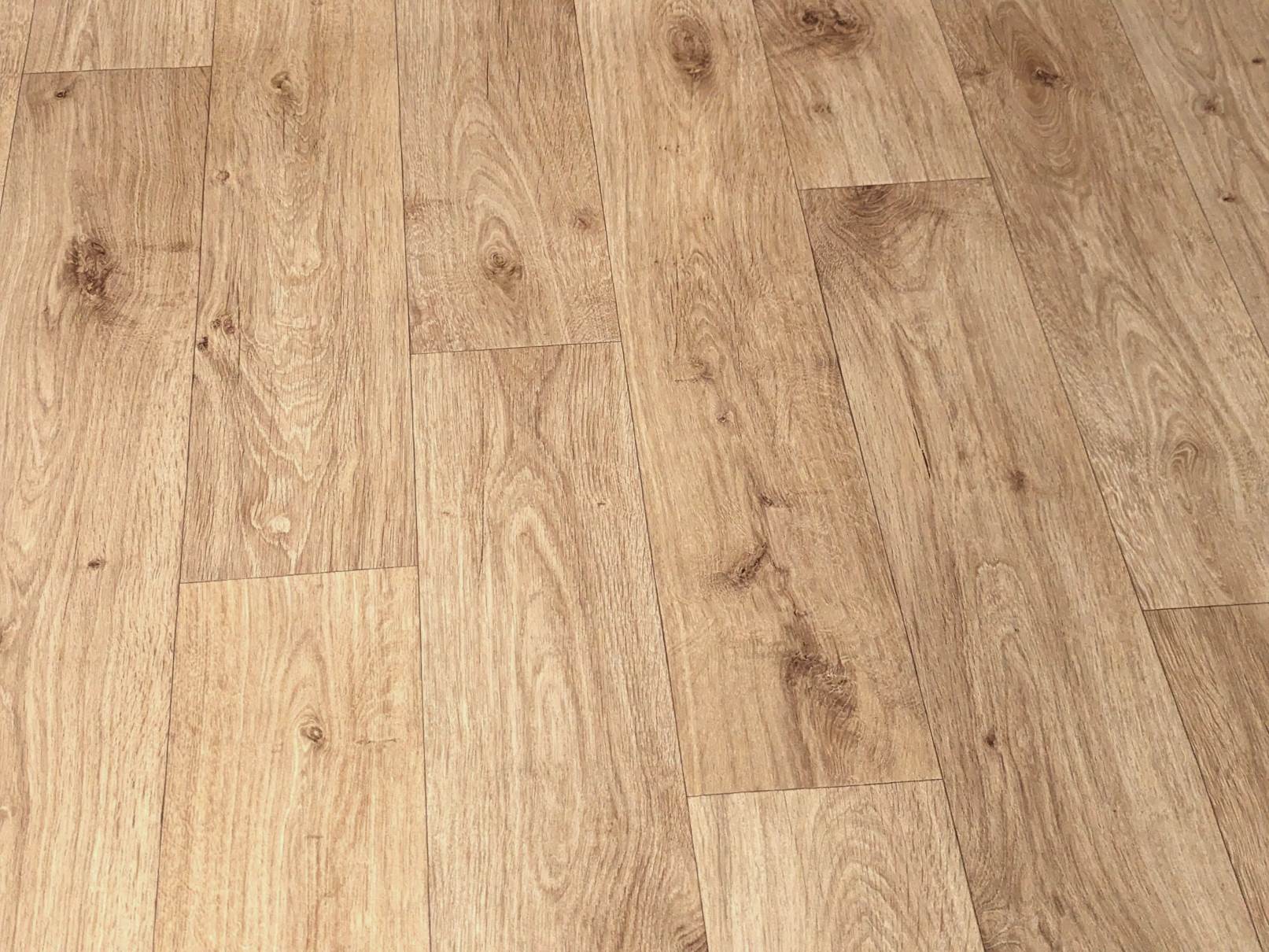 PVC Bodenbelag Vinylboden in realistischer Landhausdielen Art