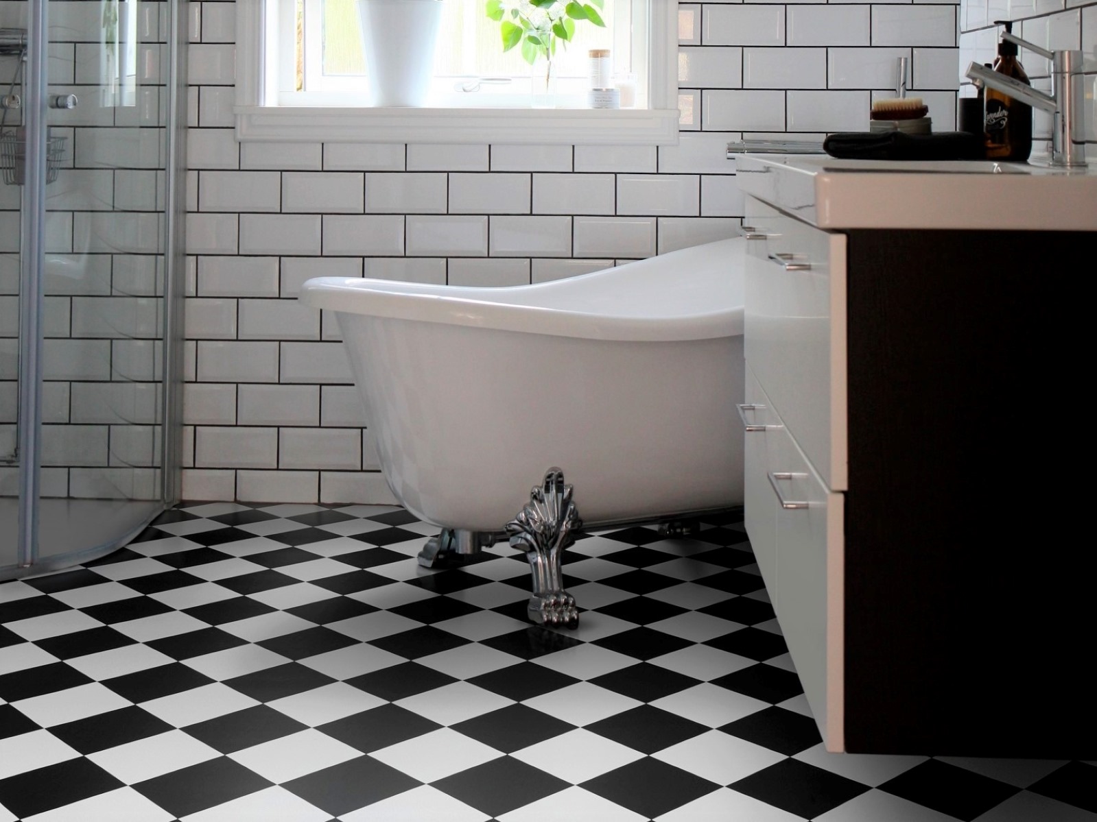 PVC Bodenbelag Vinylboden in diagonalem Schachbrett