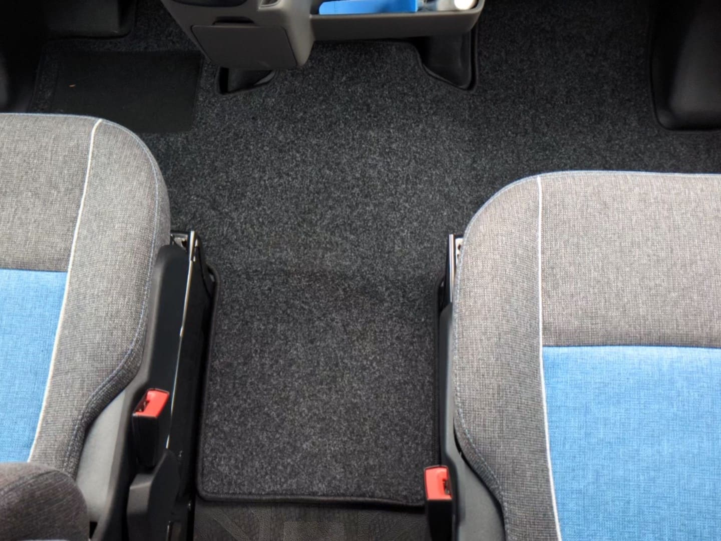 Lagerrest: Fußmattenset passend für Ford Transit F, Hit anthrazit, Umrandung dunkelgrün