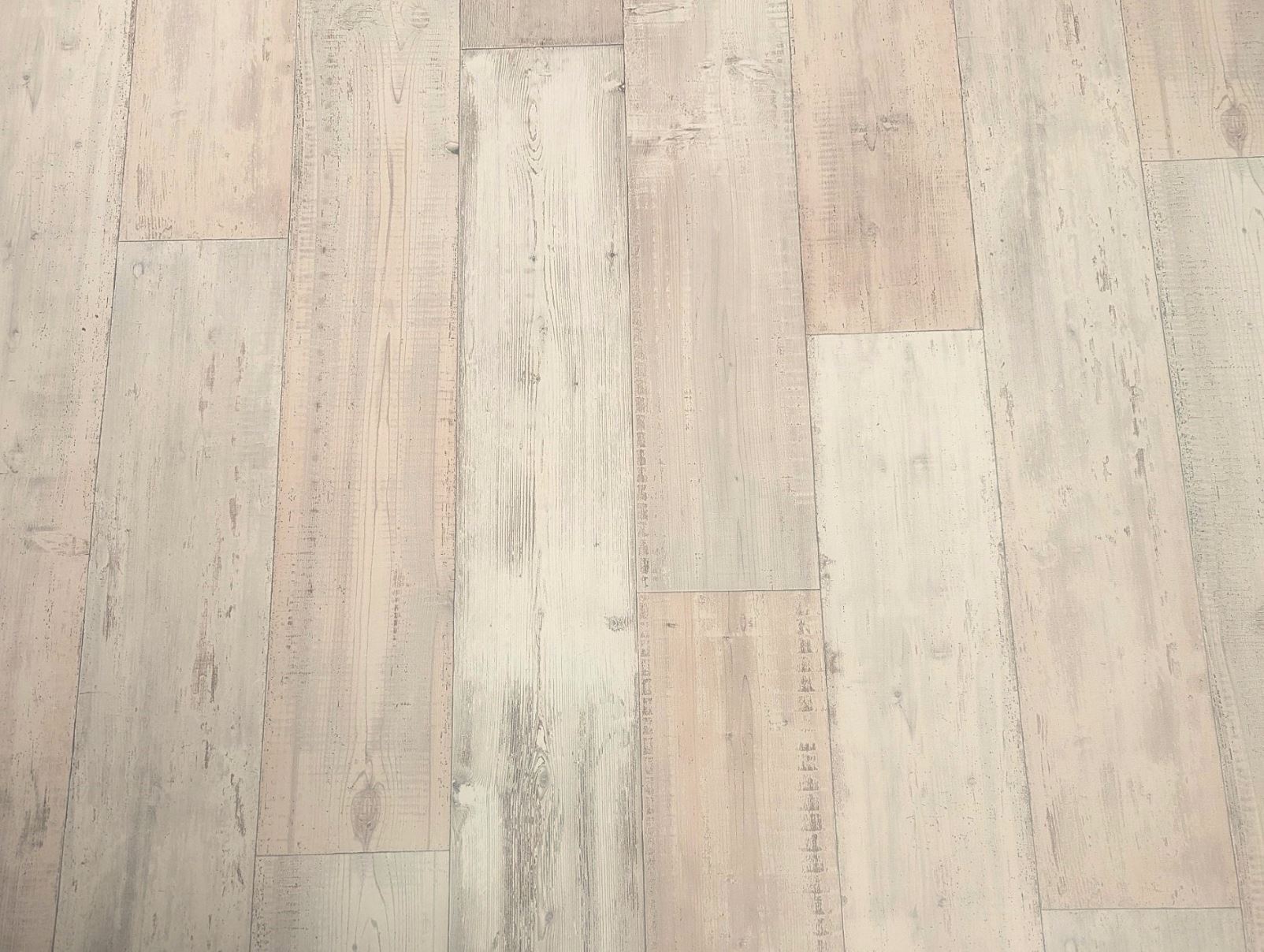 PVC Bodenbelag Vinylboden - helles Holzdesign in modernen Vintage Landhausdielen