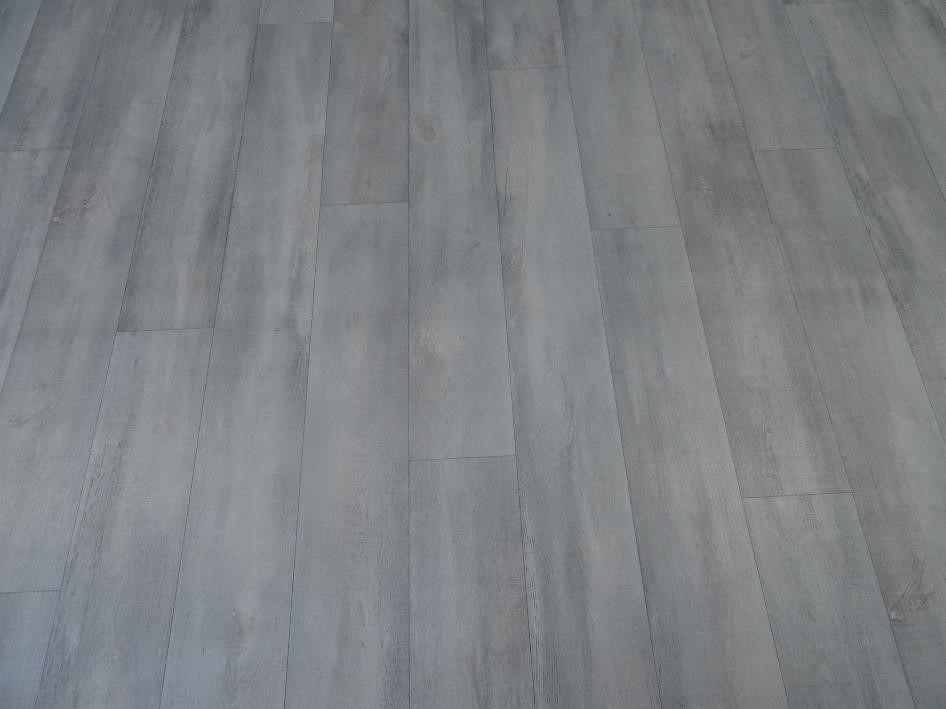 PVC in sanfter Holz-Optik