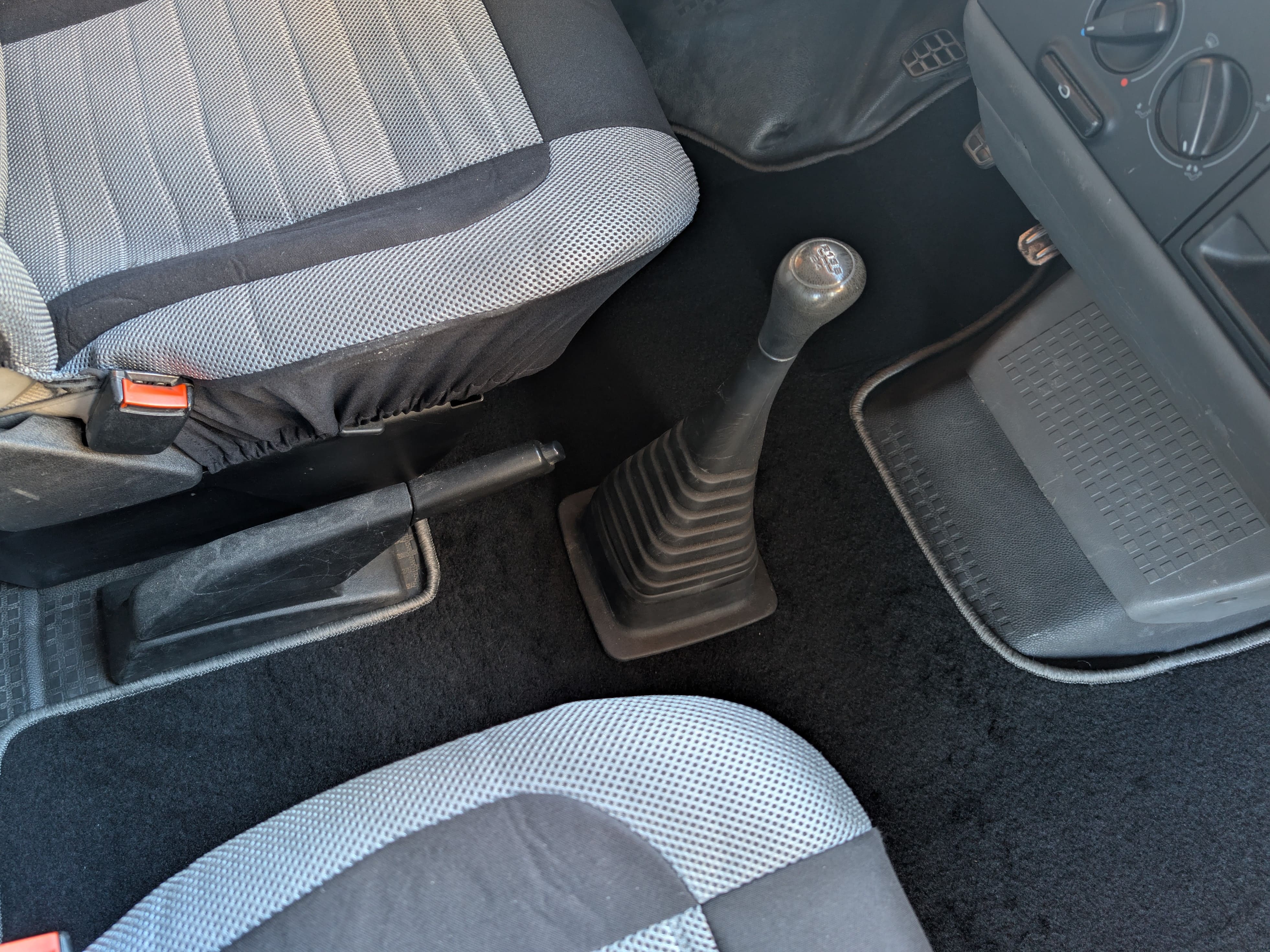 Fußmatten passend für VW T4 Typ 70, 7D Schaltgetriebe 2-Sitzer (Baujahr 1990 - 2003)