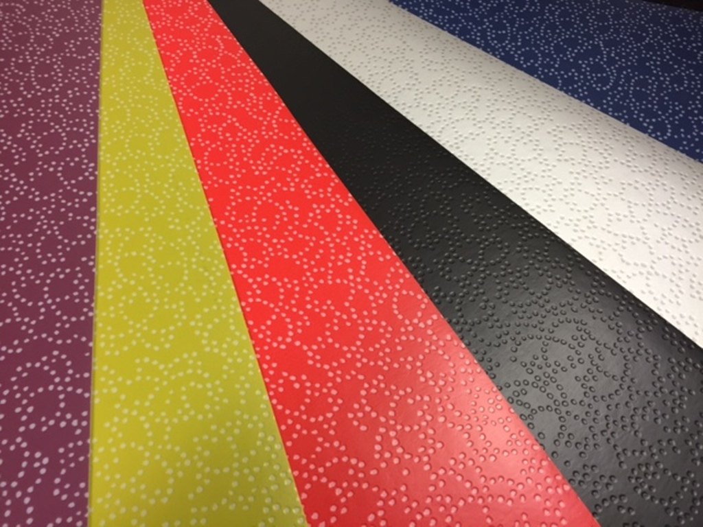 Schreibtischunterlage in Punkte-Muster aus PVC 60 x 90cm