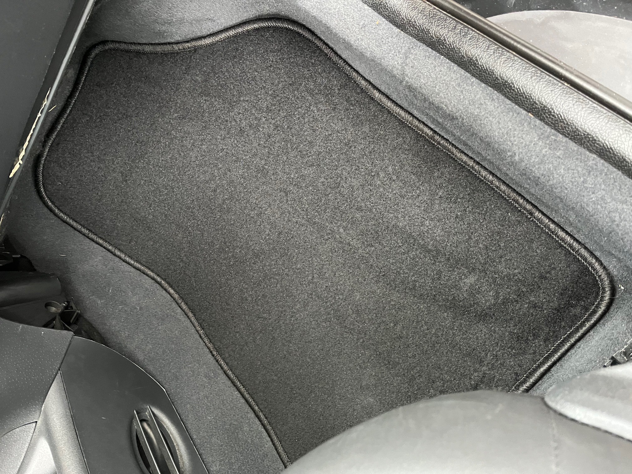 Fußmatten passend für Citroen C3 Pluriel Typ HB (Baujahr 2003 - 2010)
