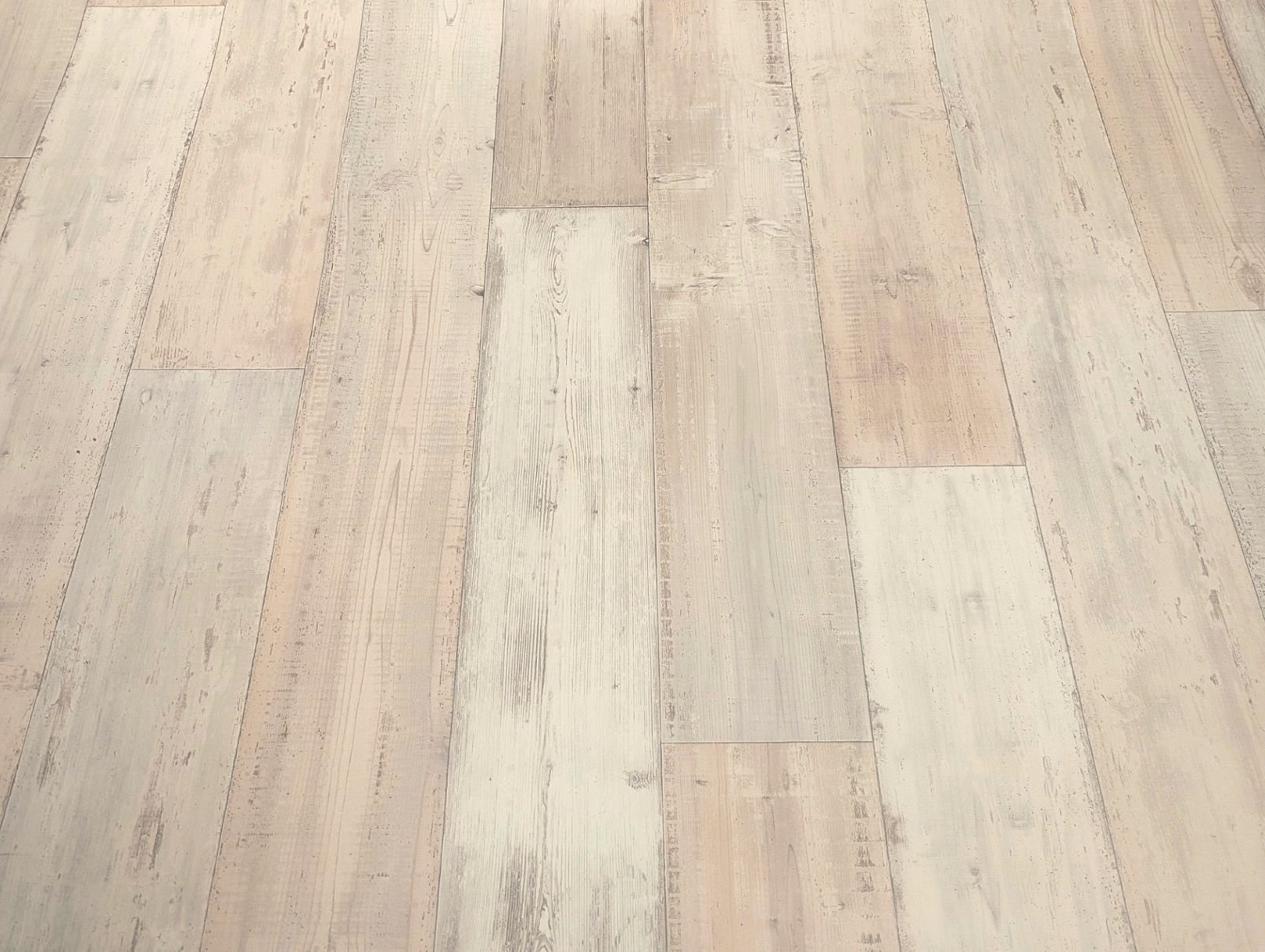 PVC Bodenbelag Vinylboden - helles Holzdesign in modernen Vintage Landhausdielen
