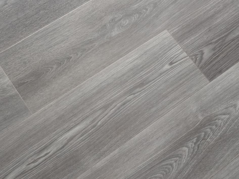 PVC in Holz-Optik mit markanter Fuge 1