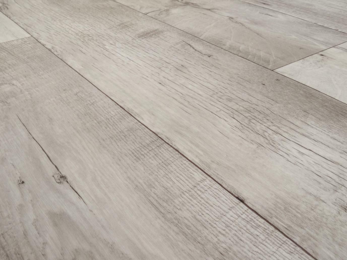 PVC in lebhafter Holz-Optik 4