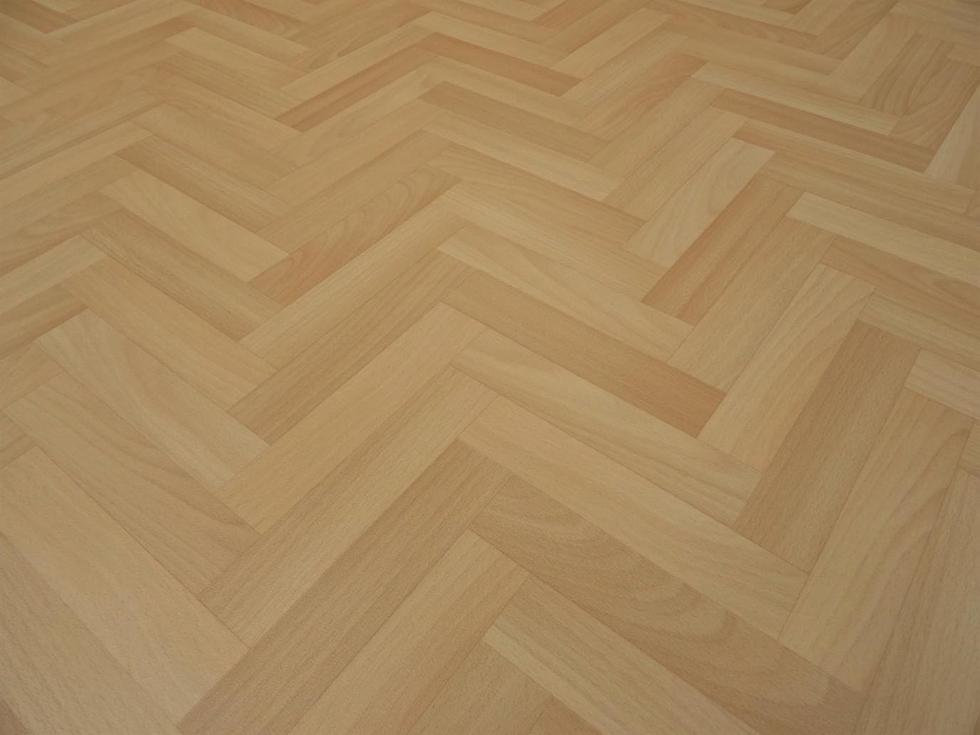 PVC in Holz-Optik mit rauem Fischgrät Muster 1