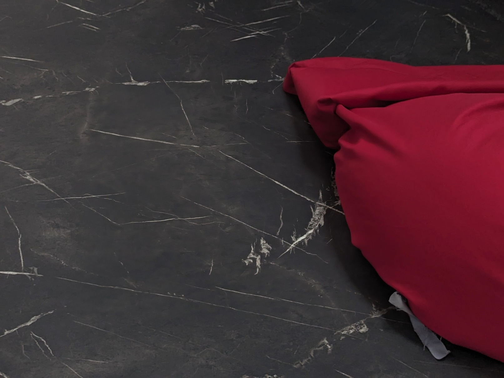 PVC-vloer Vinylvloer in donkere marmerlook PVC-vloer Vinylvloer in donkere marmerlook