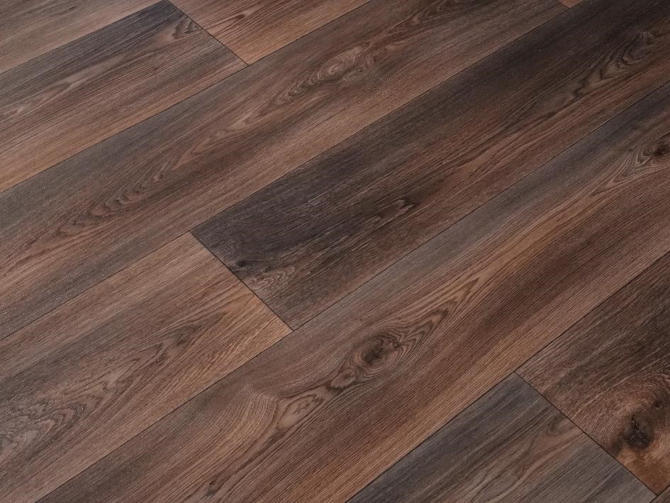 PVC in rot-brauner Holz-Optik 1
