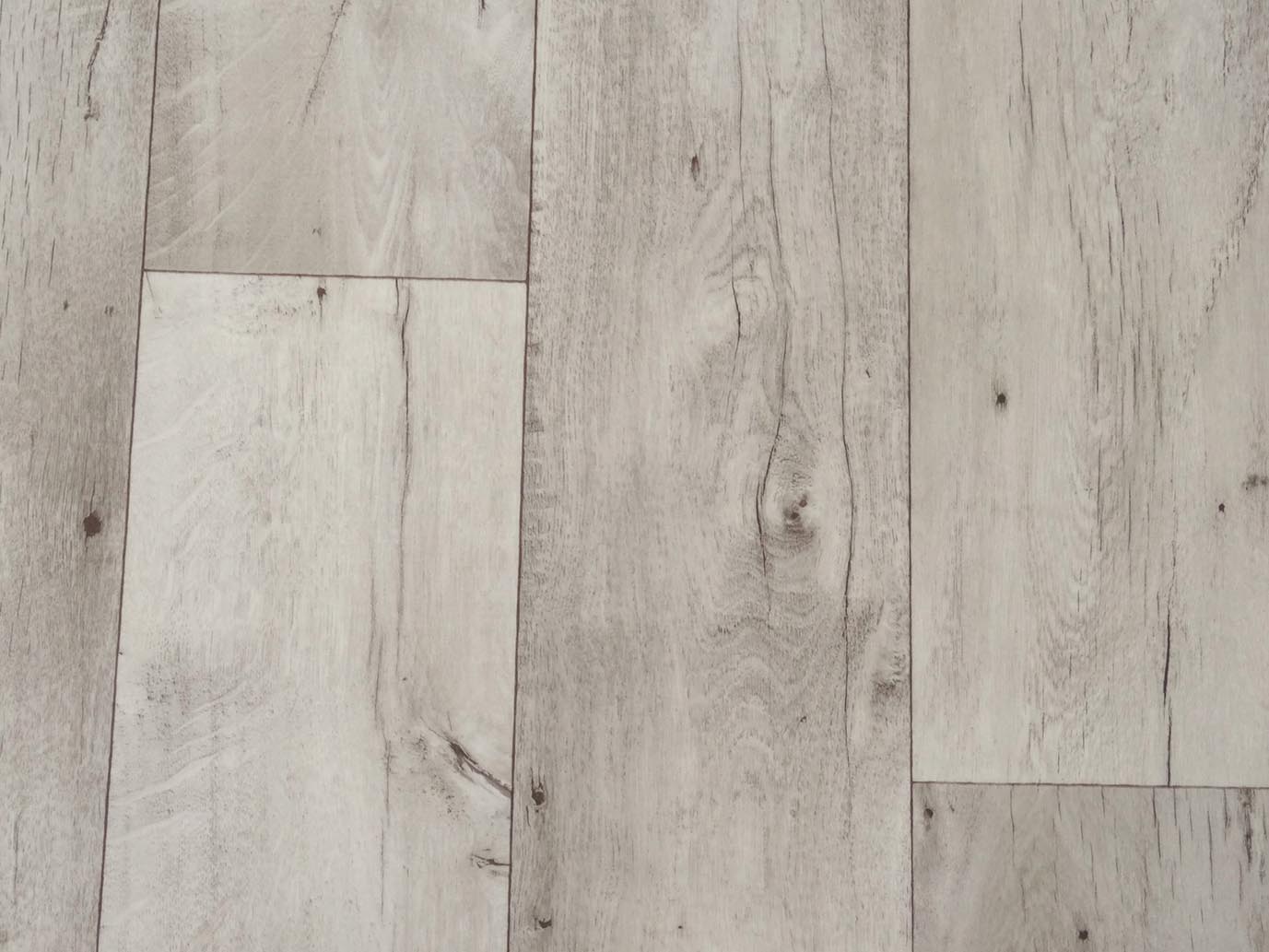 PVC in lebhafter Holz-Optik 3