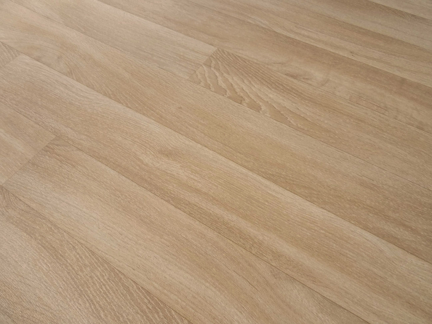 PVC in Eschenholz-Optik 2