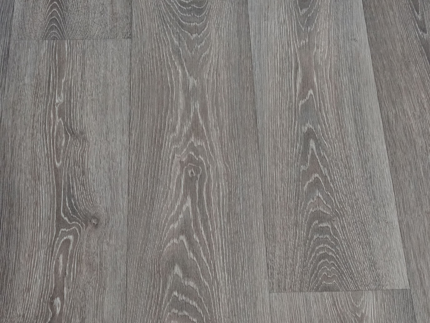 PVC in natürlicher, anthraziter Holz-Optik 3