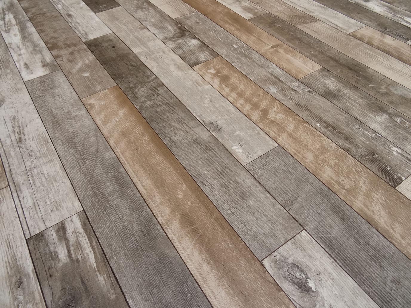 farbenfroher PVC in Holz-Optik 4