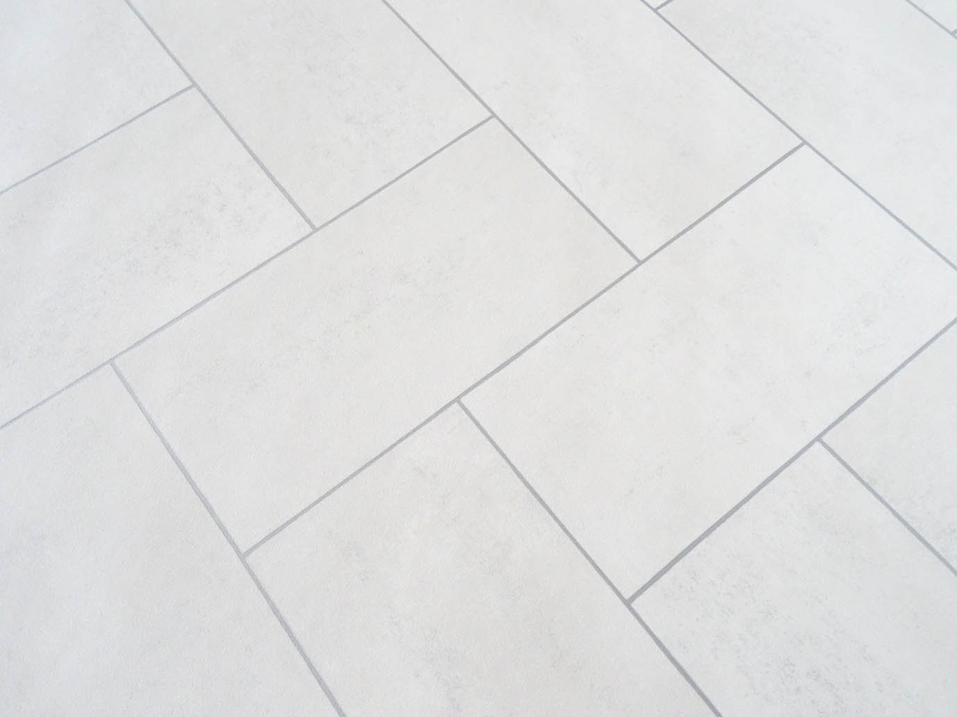 weißer PVC in rautenförmiger Fliesen-Optik 1
