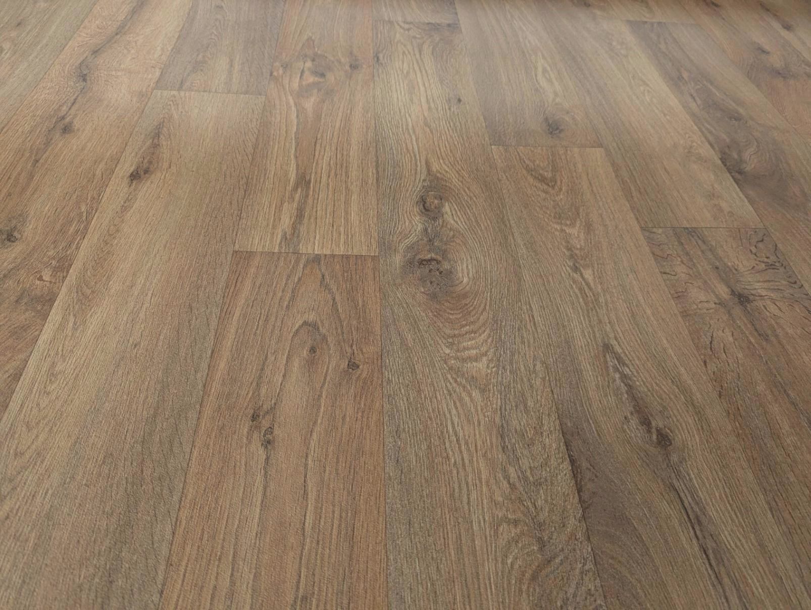 PVC flooring: vinyl flooring with a cosy wood-effect finish and natural grain