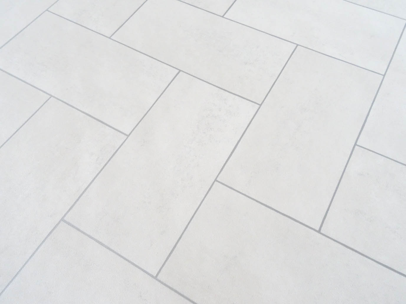 weißer PVC in Fliesen-Optik