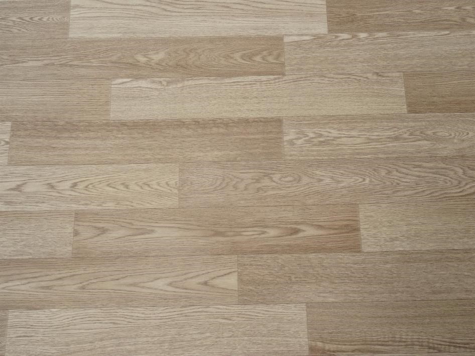 PVC Bodenbelag in natürlichem Holz Charme