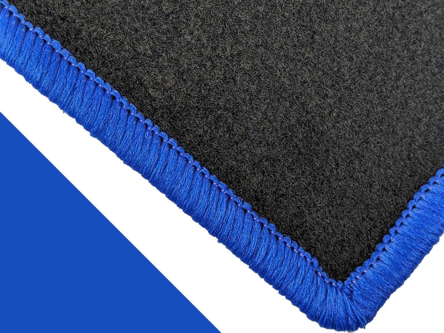Musterkettelung hellblau