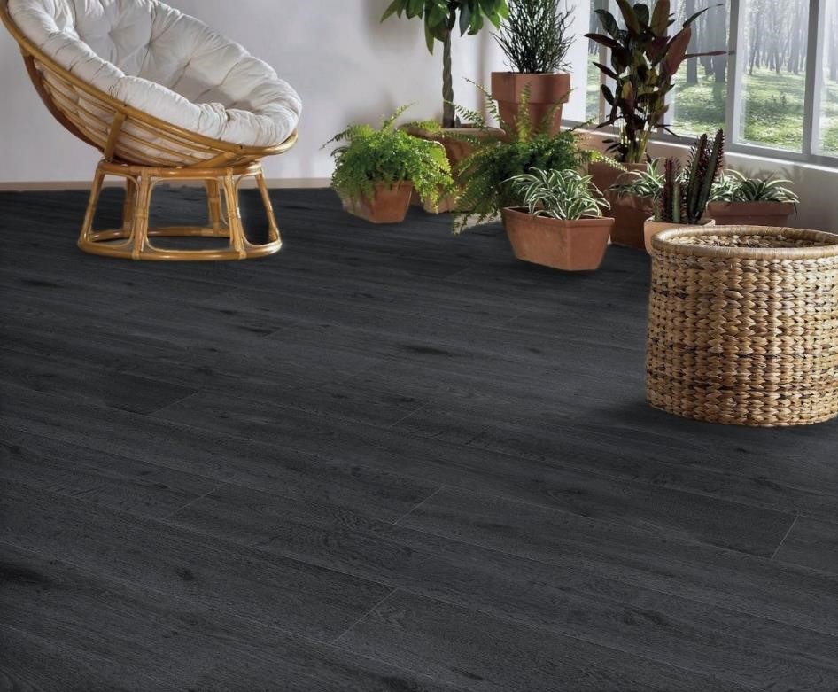 PVC Bodenbelag in schwarzem Holz Design