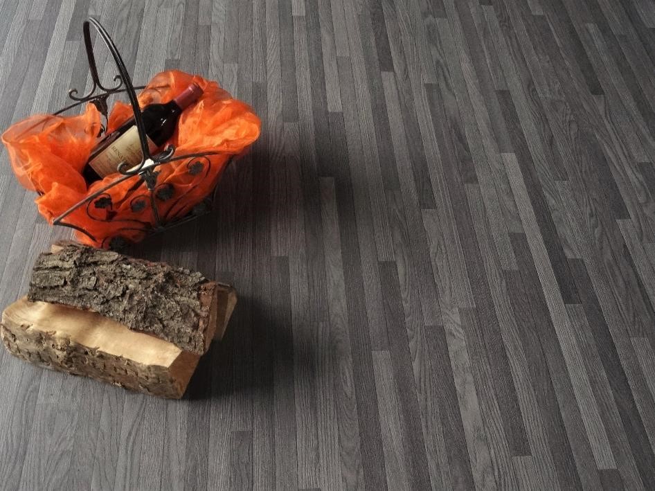 PVC in grauer, schmaler Holz-Optik 5