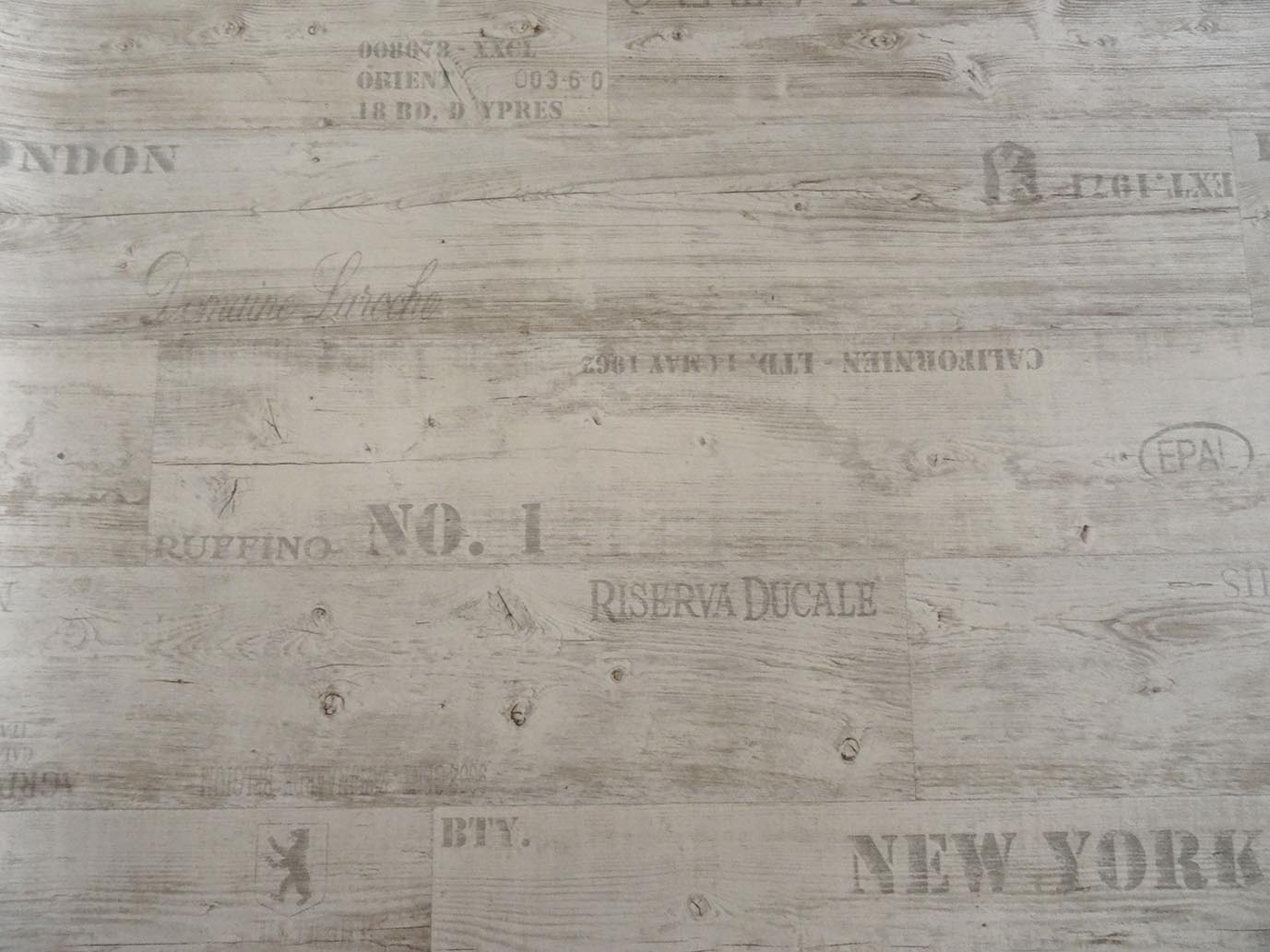 PVC mit weißen Schriftzügen 3