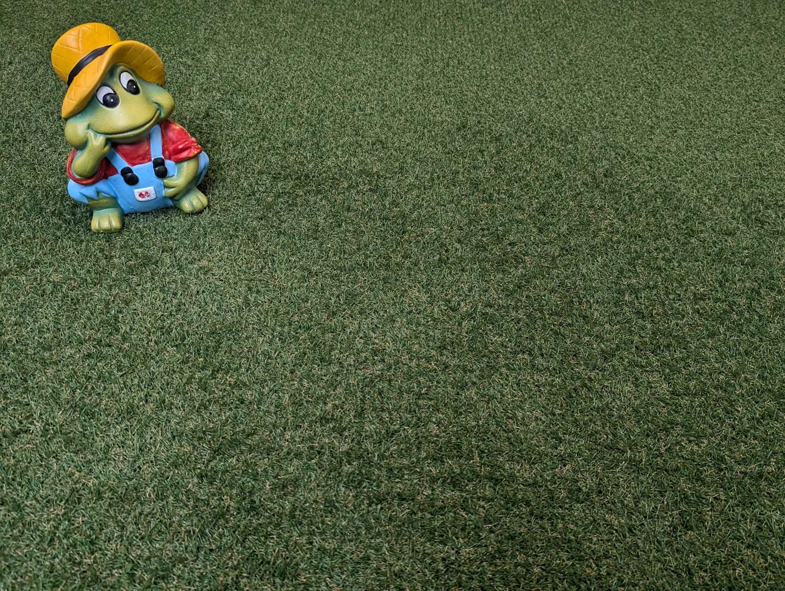 Ulva artificial turf | realistic lawn look, lawn carpet for balcony and garden