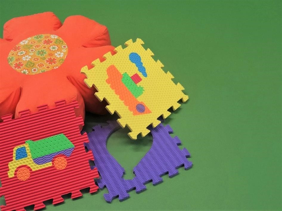 PVC flooring in Uni green PVC in Uni grüner Gestaltung